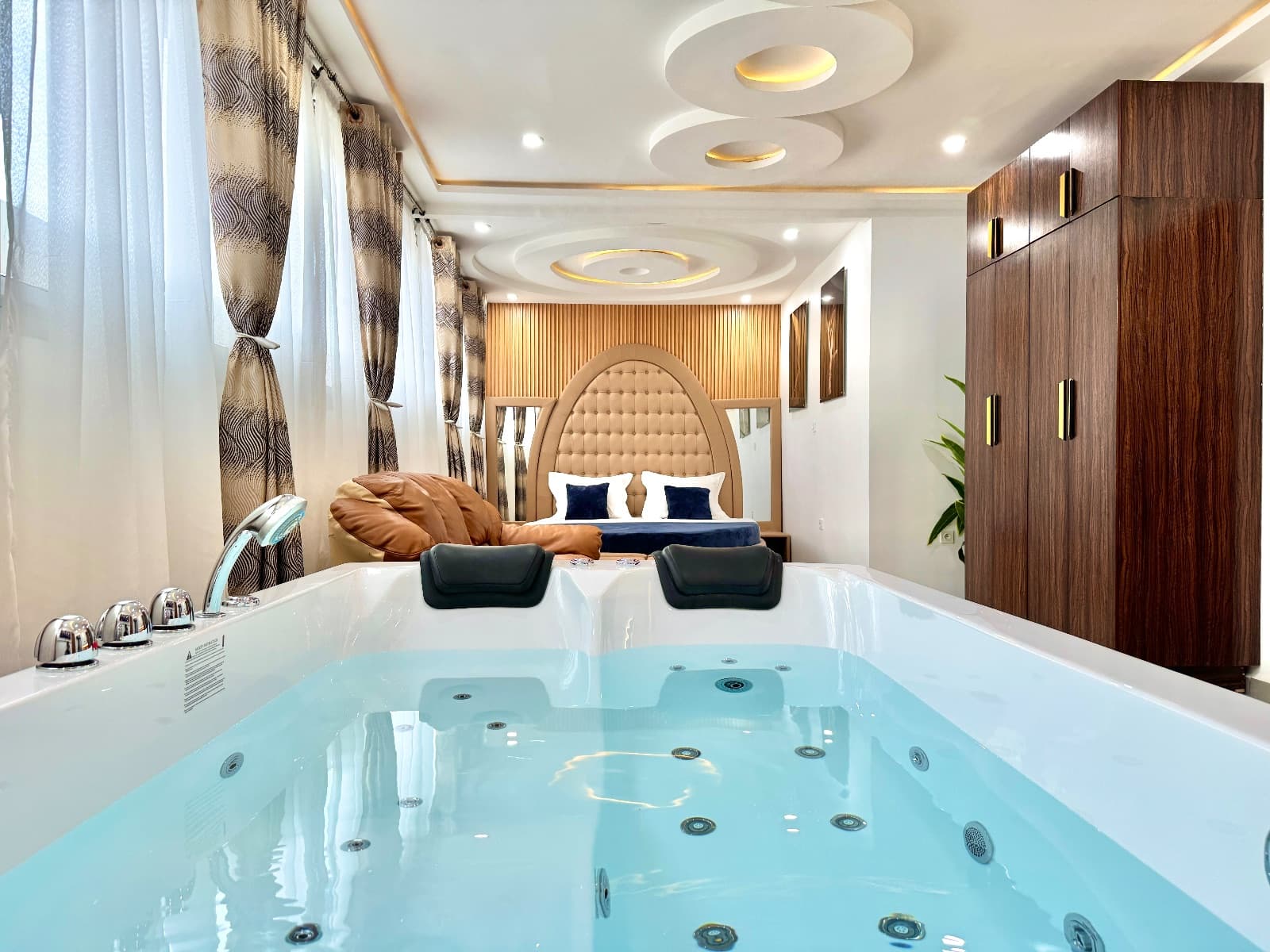 Vu d’une suite avec jacuzzi